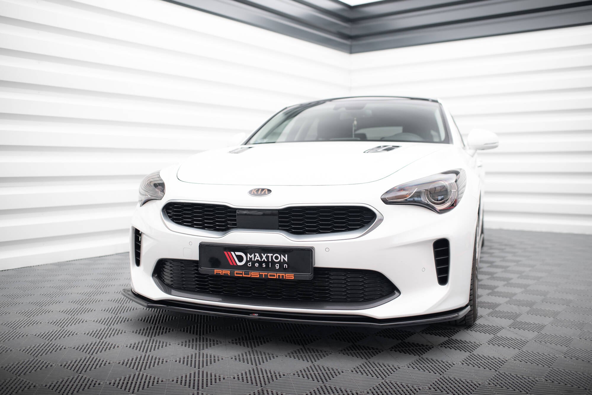 Lame De Pare-chocs Arrière Maxton Pour Kia Stinger GT / GT-Line Mk1 - Noir Brillant - Neuf