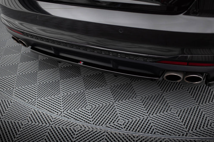 CENTRAL REAR SPLITTER (WITH VERTICAL BARS) AUDI S4 B9 FACELIFT