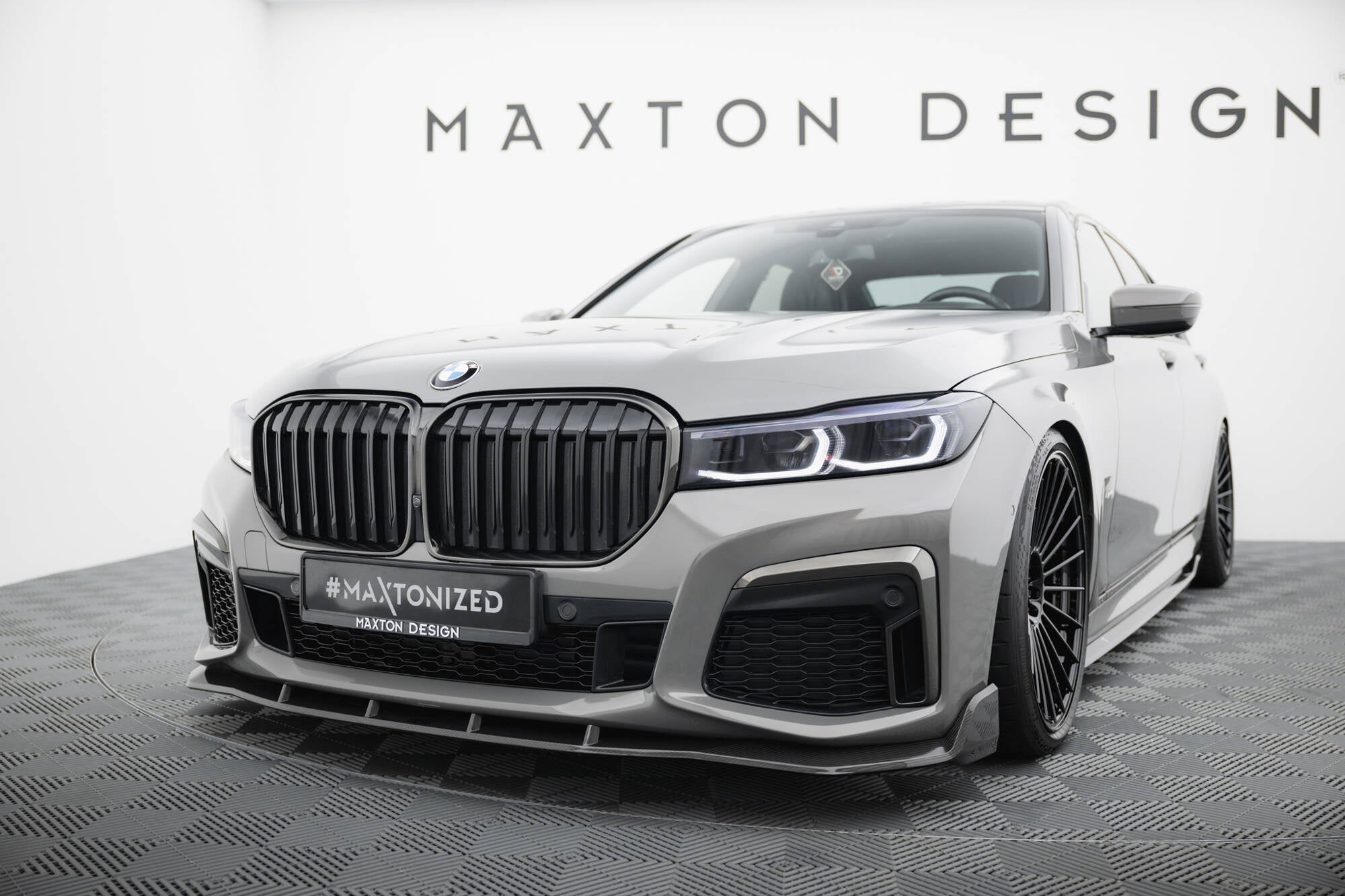 7 SERIES G11/G12 FACELIFT M-PACK  - CARBON FIBER [MY 2020 - 2022]