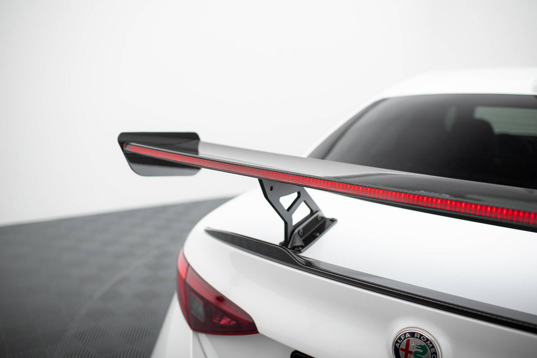 CARBON SPOILER + LED ALFA ROMEO GIULIA QUADRIFOGLIO