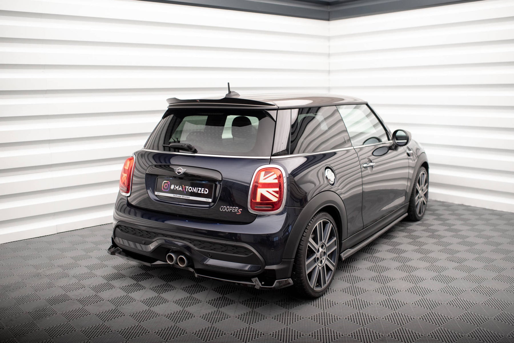 CENTRAL REAR SPLITTER MINI COOPER S F56 FACELIFT – Maxton Design USA