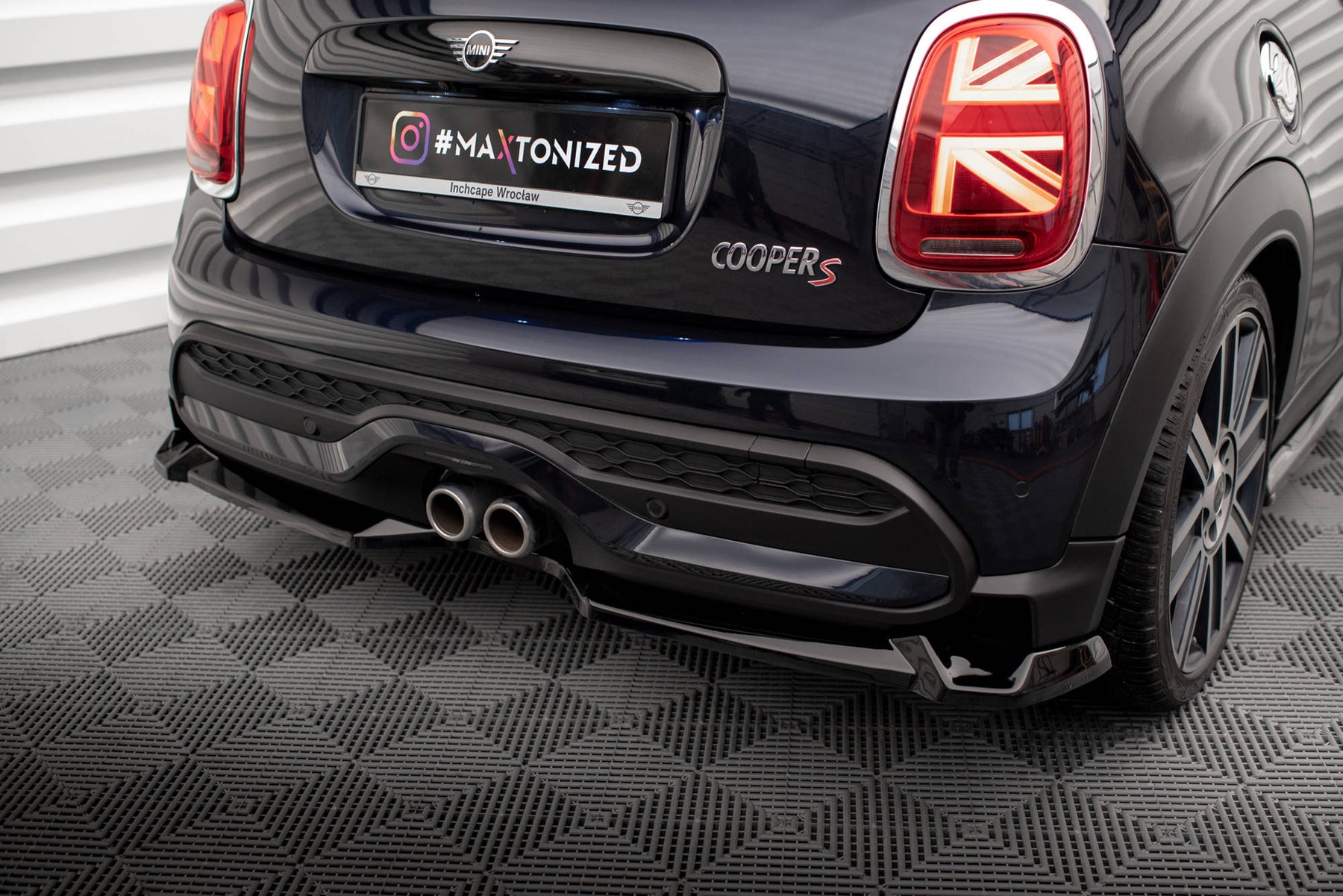 CENTRAL REAR SPLITTER MINI COOPER S F56 FACELIFT – Maxton Design USA