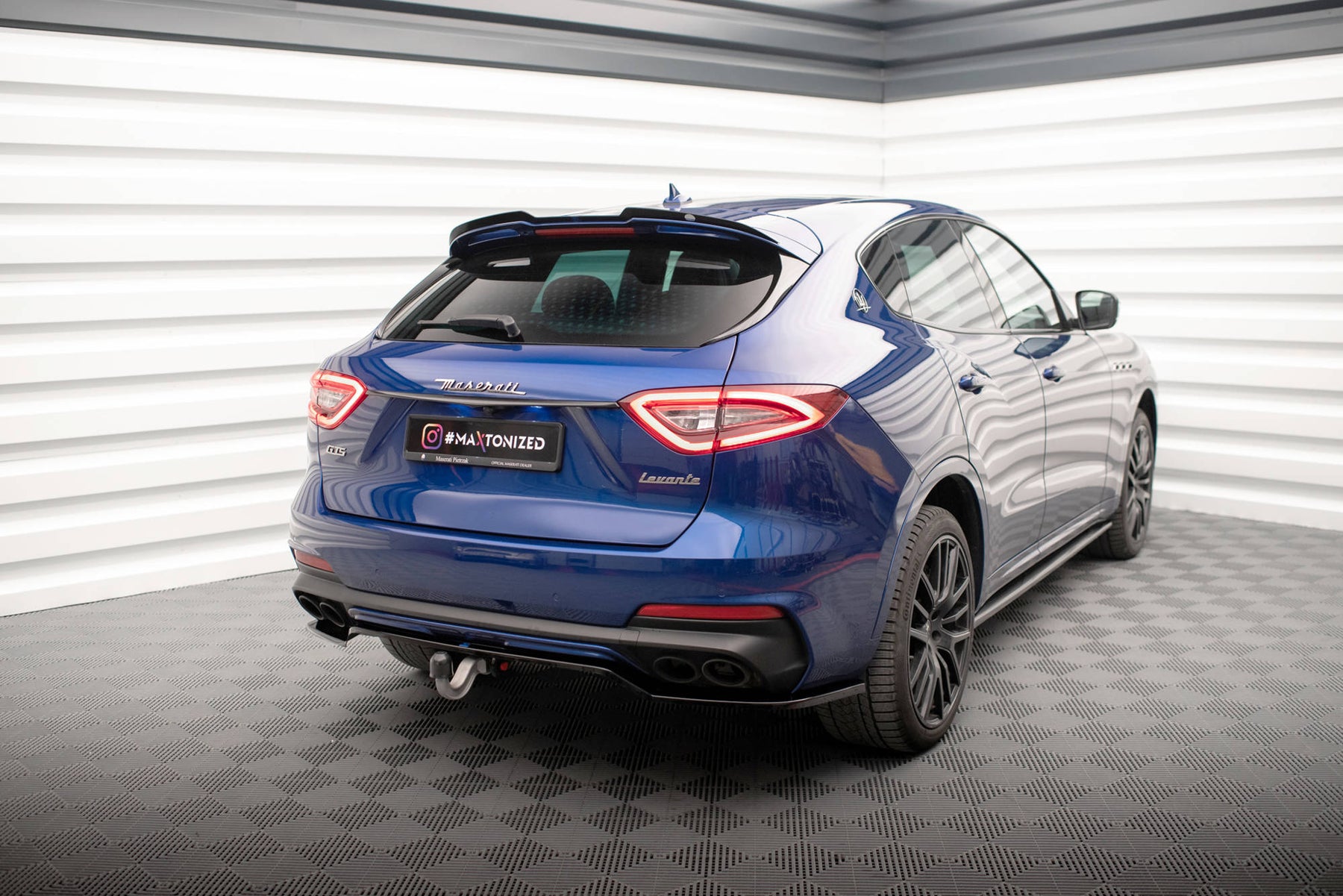 Maserati Levant Rear CENTRAL REAR SPLITTER (WITH VERTICAL BARS) MASERATI LEVANTE GTS MK1 ...