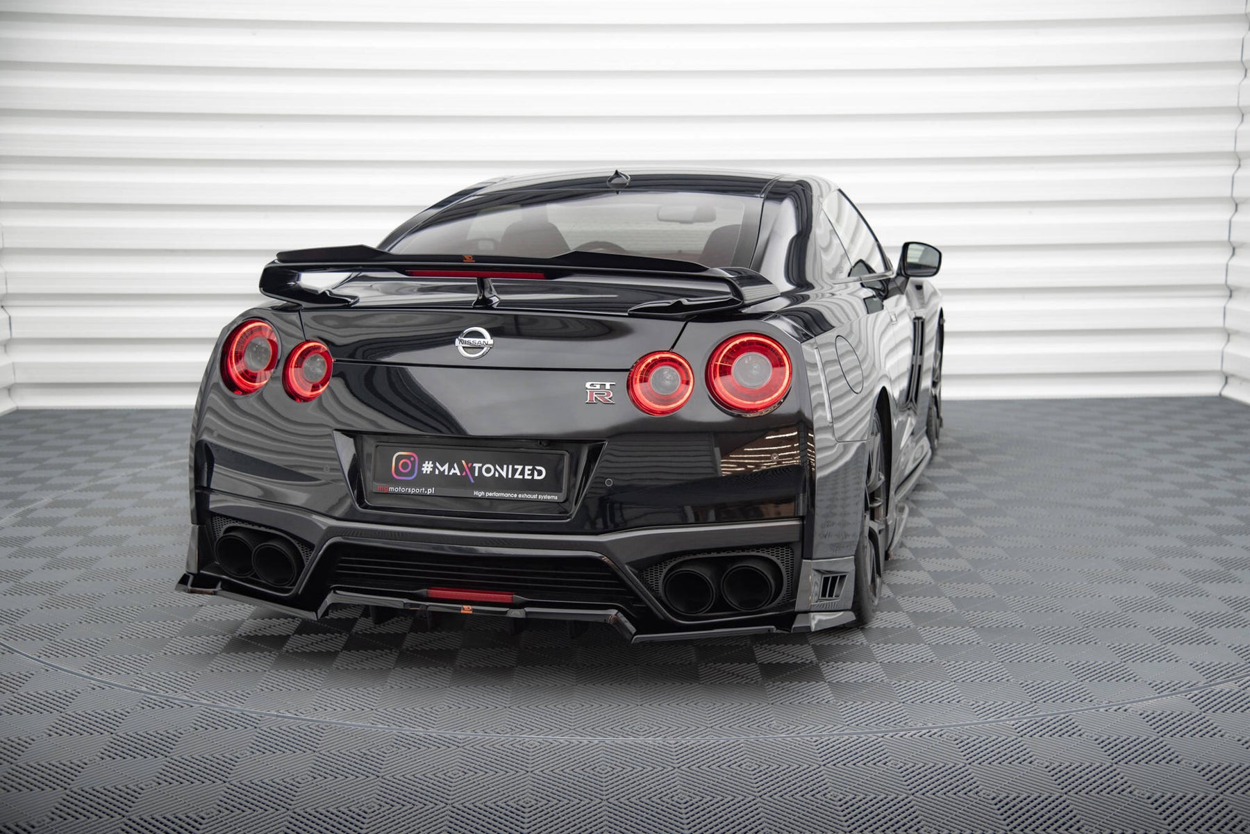 CENTRAL REAR SPLITTER (WITH VERTICAL BARS) NISSAN GTR R35 FACELIFT ...