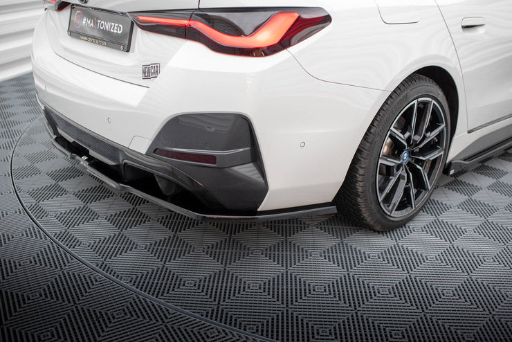 CENTRAL REAR SPLITTER (WITH VERTICAL BARS) V.1 BMW I4 M-PACK G26