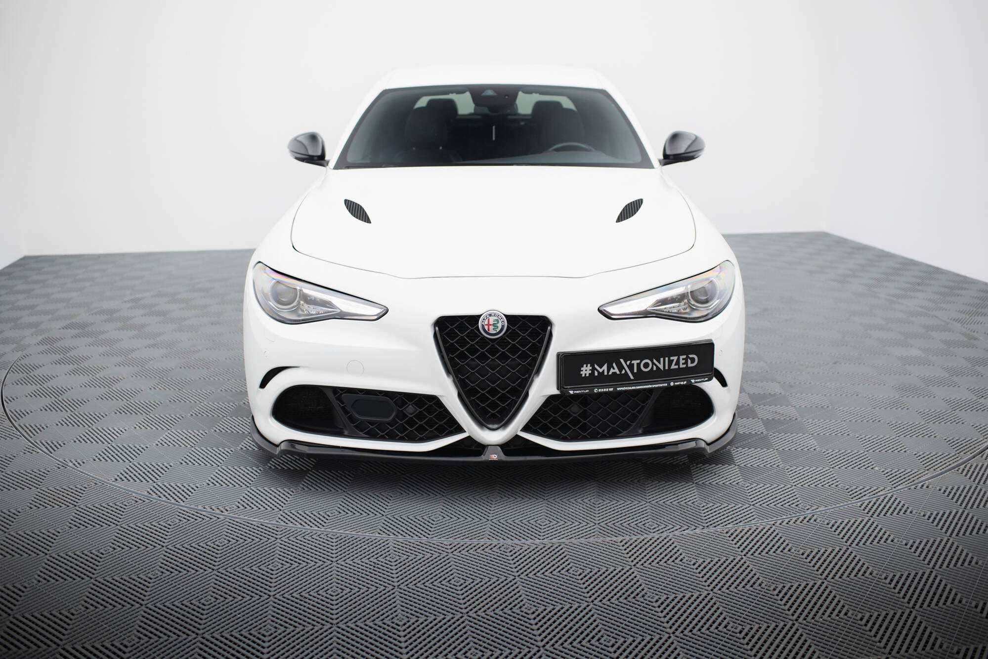 FRONT SPLITTER ALFA ROMEO GIULIA QUADRIFOGLIO – Maxton Design USA
