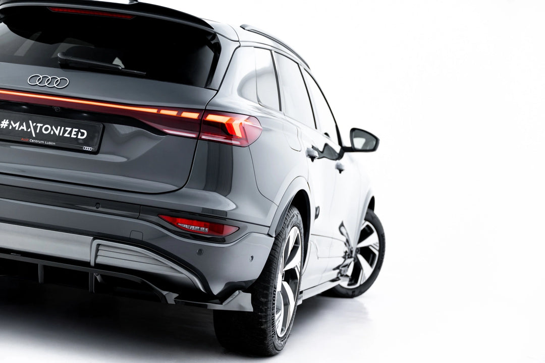 Rear Splitter (with vertical bars) suitable for Audi Q6 e-tron S-Line / SQ6 e-tron SUV / Sportback Mk1
