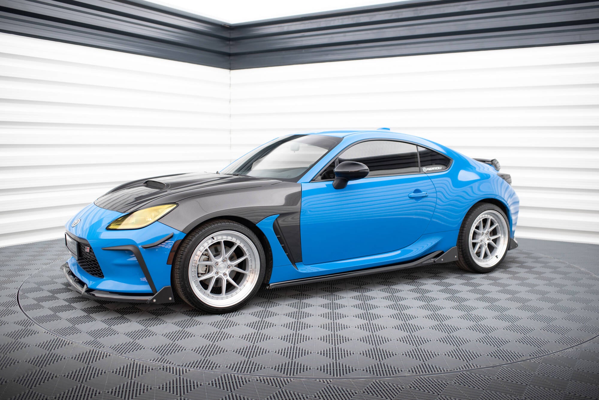 Spec-D Tuning サイドスカート 未塗装 GR86 SIDE SKIRTS DIFFUSERS V.1 + FLAPS TOYOTA GR86 MK1 / BRZ MK2