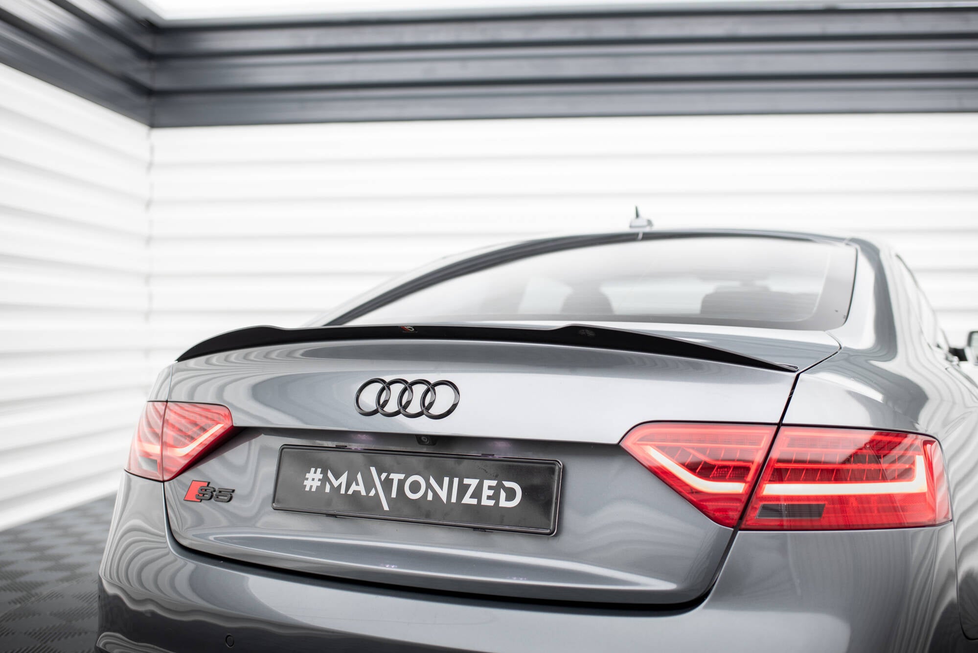 MAXTON DESIGN　アウディ S5 / A5 Sライン　リップスポイラー FRONT SPLITTER V.2 AUDI S5 / A5 S-LINE 8T FL – Maxton Design USA