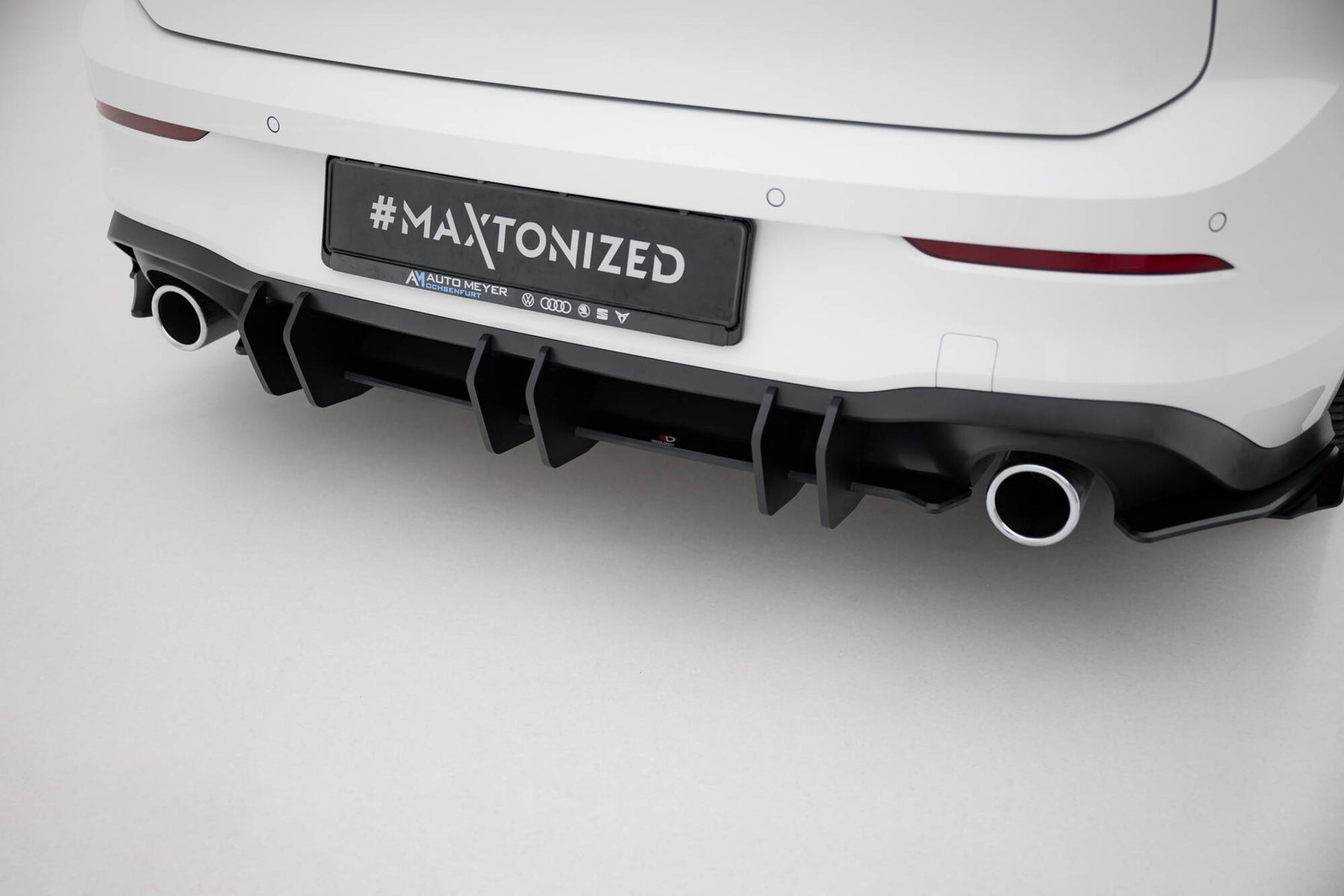 RACING DURABILITY REAR DIFFUSER V.2 VOLKSWAGEN GOLF 8 GTI – Maxton ...