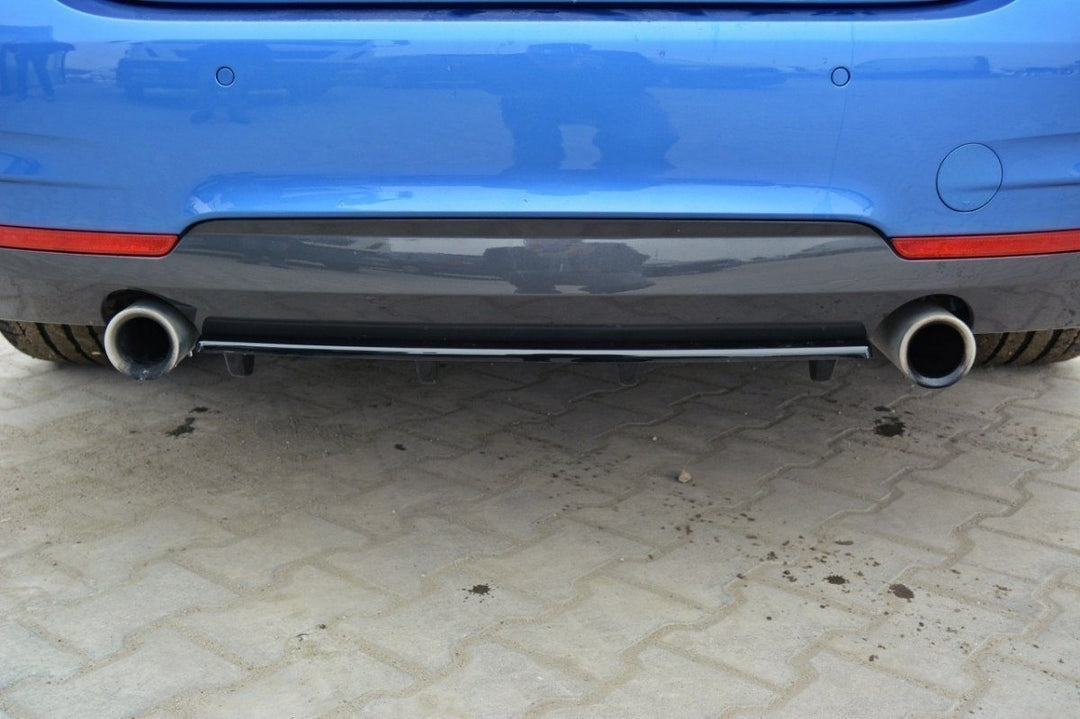 CENTRAL REAR SPLITTER BMW 4 F32 M-PACK (WITH VERTICAL BARS)