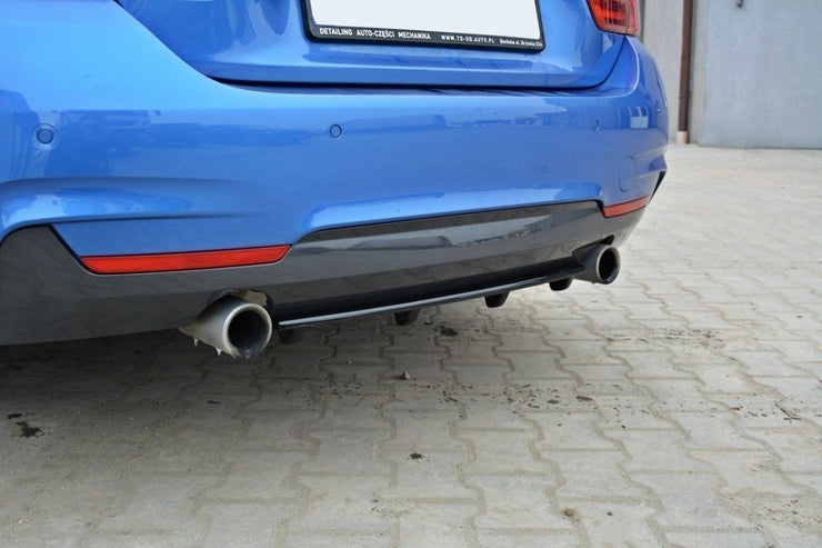 CENTRAL REAR SPLITTER BMW 4 F32 M-PACK (WITH VERTICAL BARS)