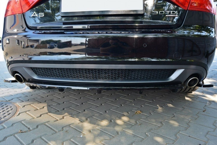 CENTRAL REAR SPLITTER AUDI A5 S-LINE 8T COUPE / SPORTBACK (WITH A VERTICAL BAR)
