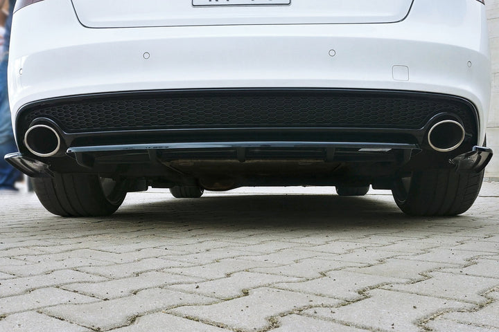 CENTRAL REAR SPLITTER AUDI A5 S-LINE 8T FL COUPE / SPORTBACK (WITH A VERTICAL BAR)