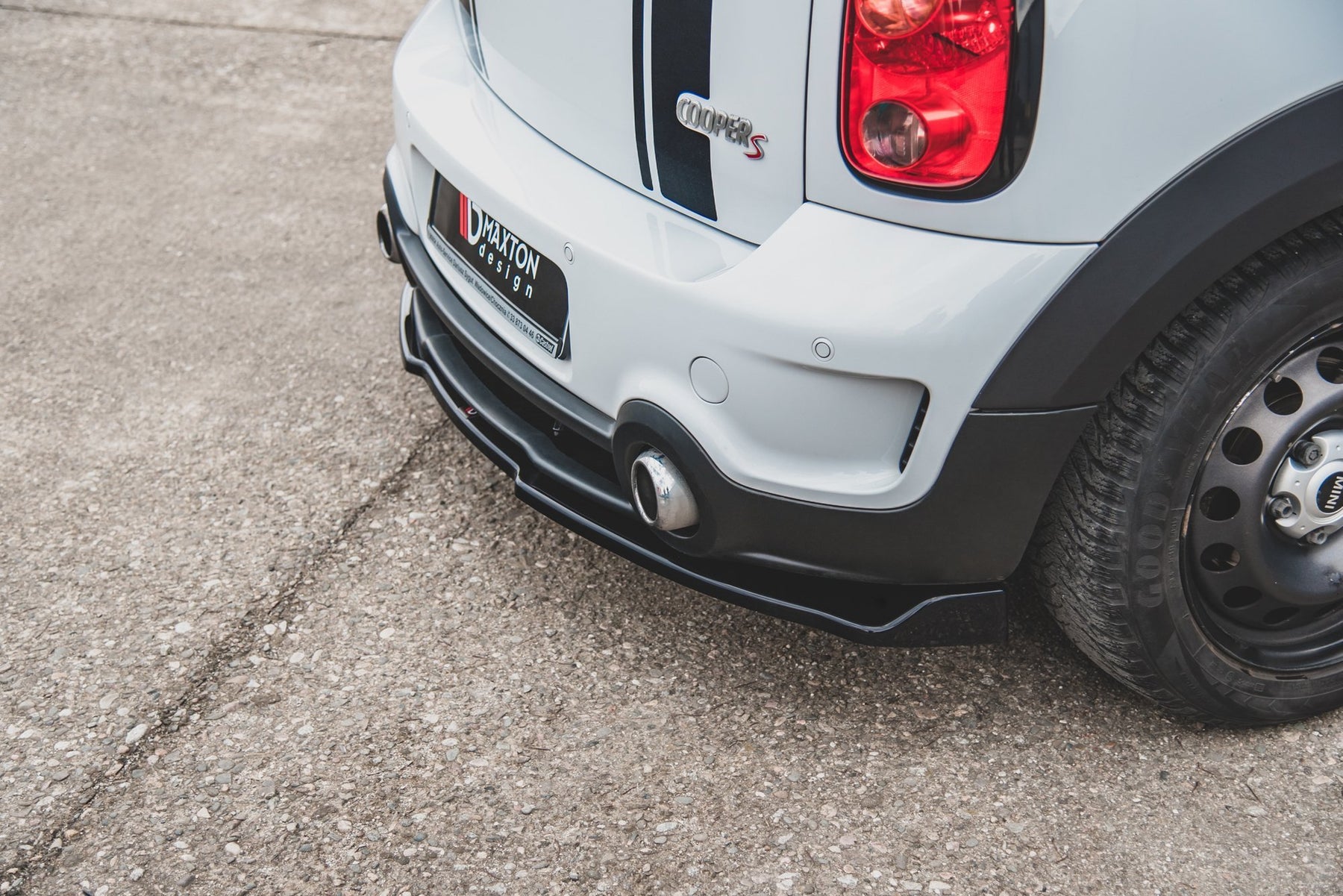 Mini One Rear Splitter CENTRAL REAR SPLITTER MINI COUNTRYMAN MK1 JCW – Maxton Design USA