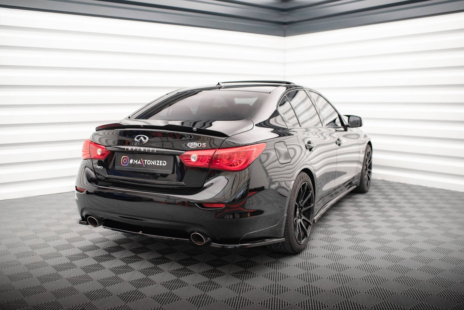 CENTRAL REAR SPLITTER FOR INFINITI Q50 S MK1 – Maxton Design USA