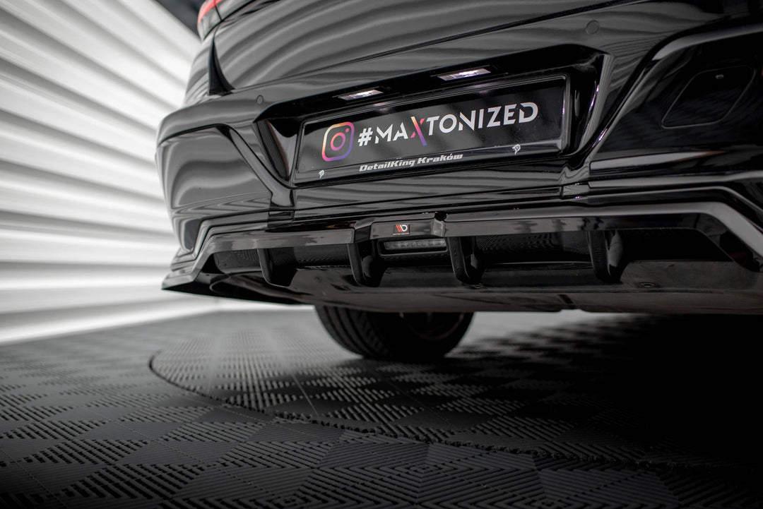 CENTRAL REAR SPLITTER (WITH VERTICAL BARS) BMW 7 M-PACK G70