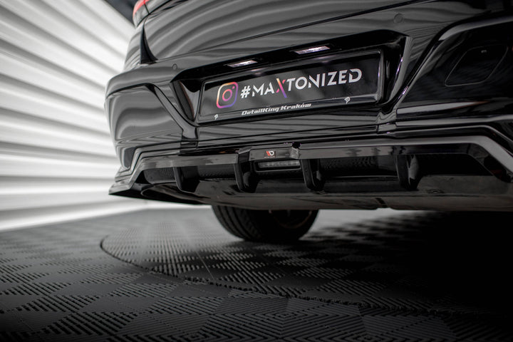 CENTRAL REAR SPLITTER (WITH VERTICAL BARS) BMW 7 M-PACK G70