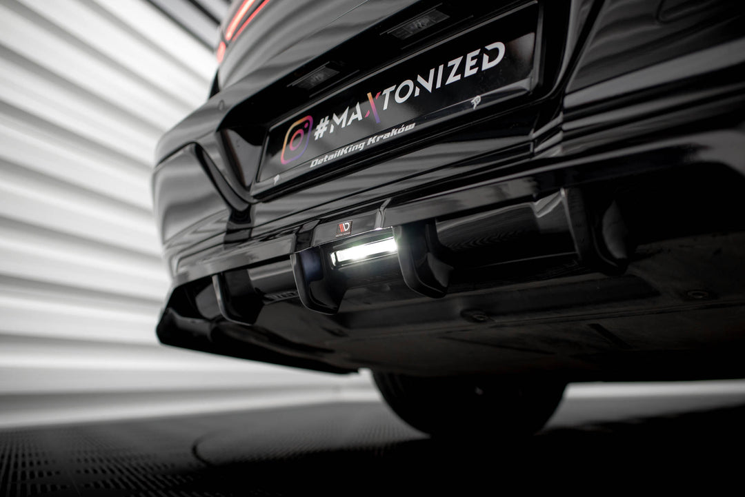 CENTRAL REAR SPLITTER (WITH VERTICAL BARS) BMW 7 M-PACK G70