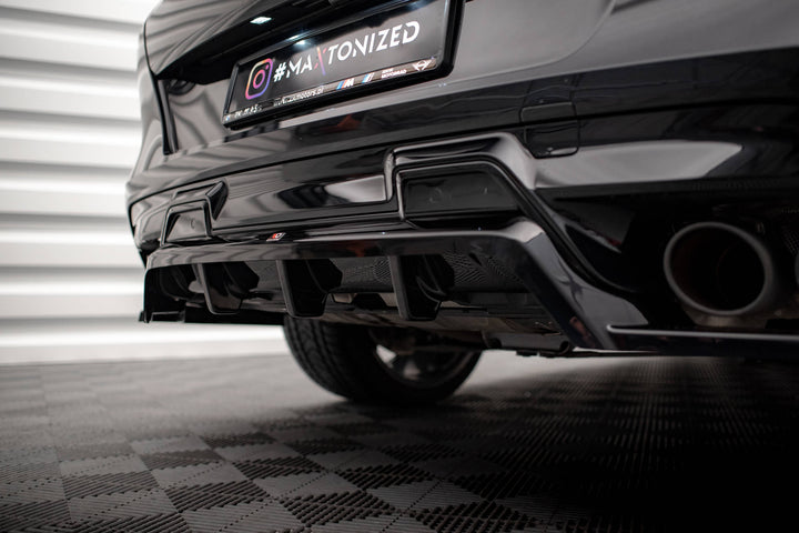 CENTRAL REAR SPLITTER (WITH VERTICAL BARS) BMW X6 M F96 / F96 Facelift