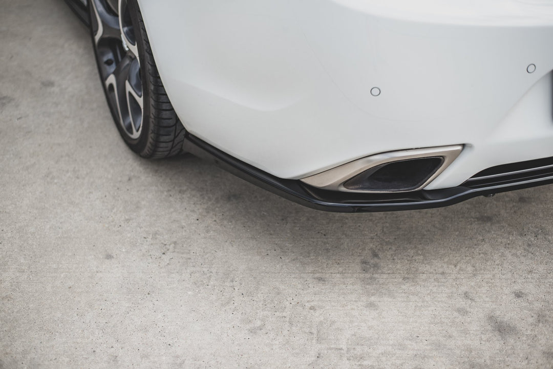 CENTRAL REAR SPLITTER (WITH VERTICAL BARS) BUICK REGAL GS / OPEL INSIGNIA MK. 1 OPC FACELIFT