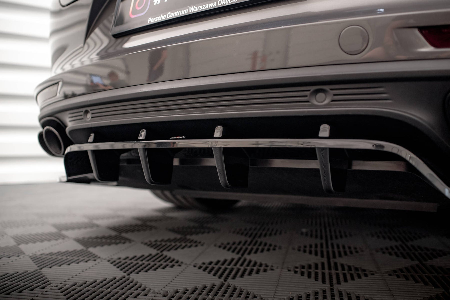CENTRAL REAR SPLITTER (WITH VERTICAL BARS) PORSCHE PANAMERA 971 Turbo ...