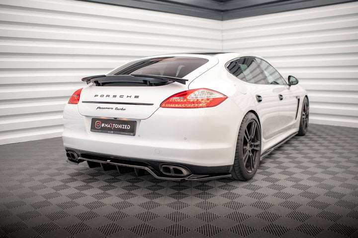 CENTRAL REAR SPLITTER (WITH VERTICAL BARS) PORSCHE PANAMERA TURBO 970