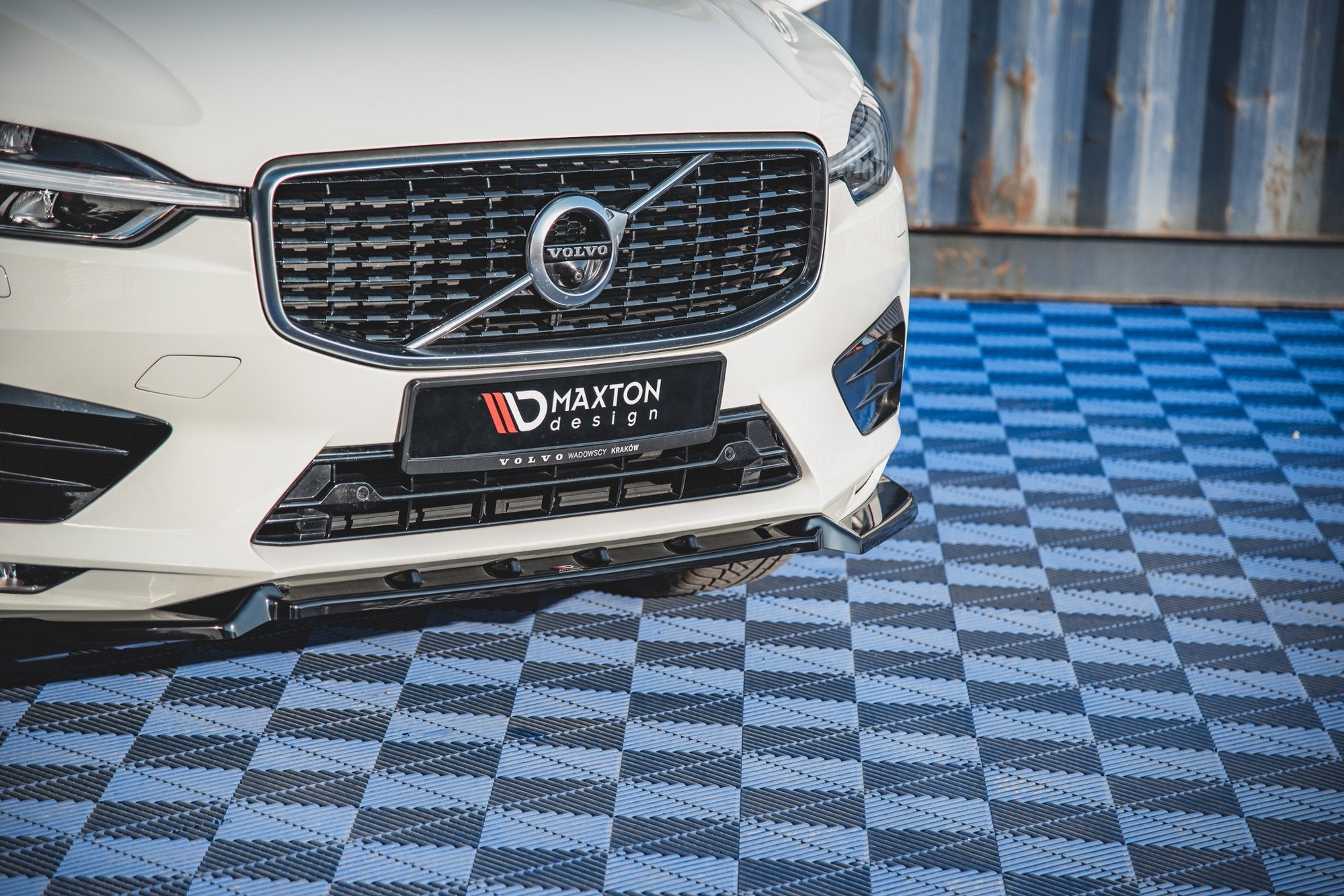 【未使用品】 ボルボ XC60Ⅱ　Maxton　フロント リップ スポイラー FRONT SPLITTER V.2 VOLVO XC60 MK2 R-DESIGN – Maxton Design USA