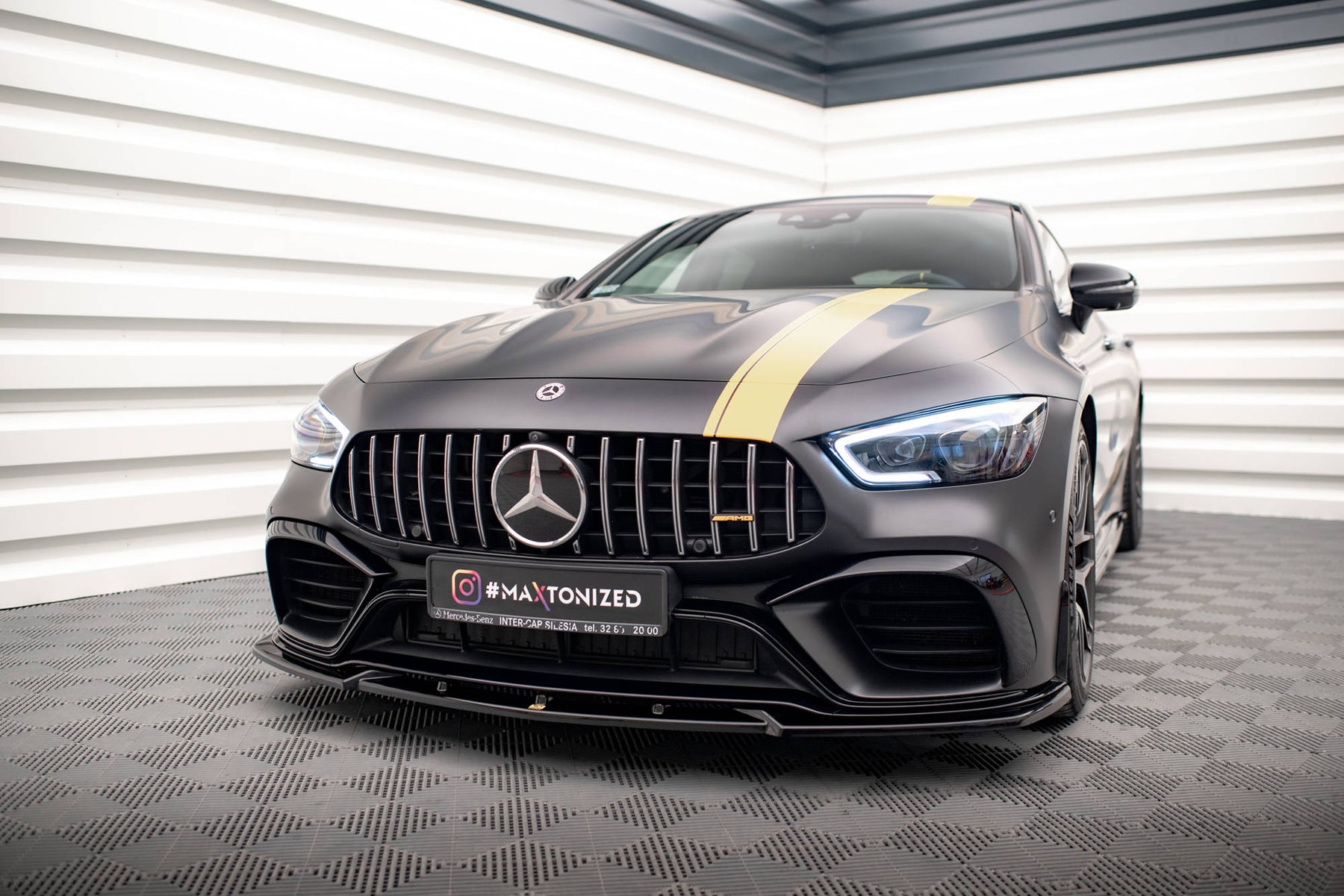 FRONT SPLITTER V.3 MERCEDES-AMG GT 63S 4-DOOR COUPE AERO – Maxton