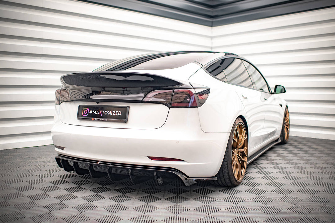 REAR SIDE SPLITTERS V.2 TESLA MODEL 3 (set for Maxton valance V.2)
