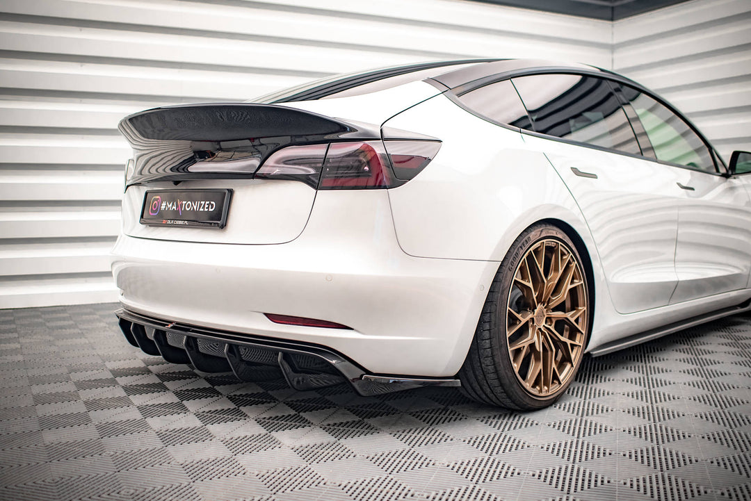 REAR SIDE SPLITTERS V.2 TESLA MODEL 3 (set for Maxton valance V.2)
