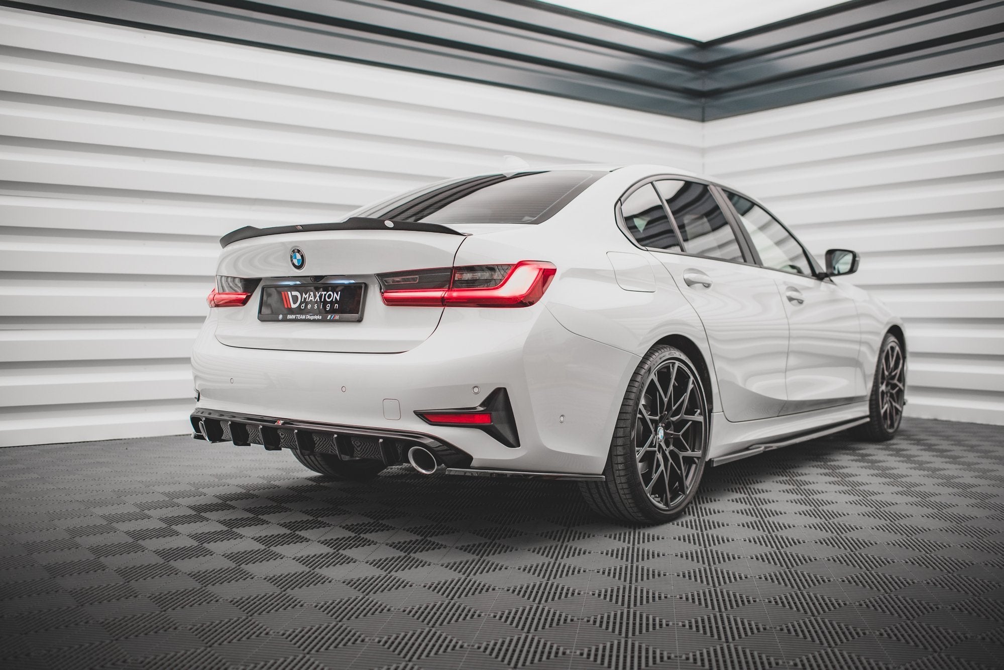  G20リアブレース REAR VALANCE SUITABLE FOR BMW 3 G20 / G21 – Maxton Design USA
