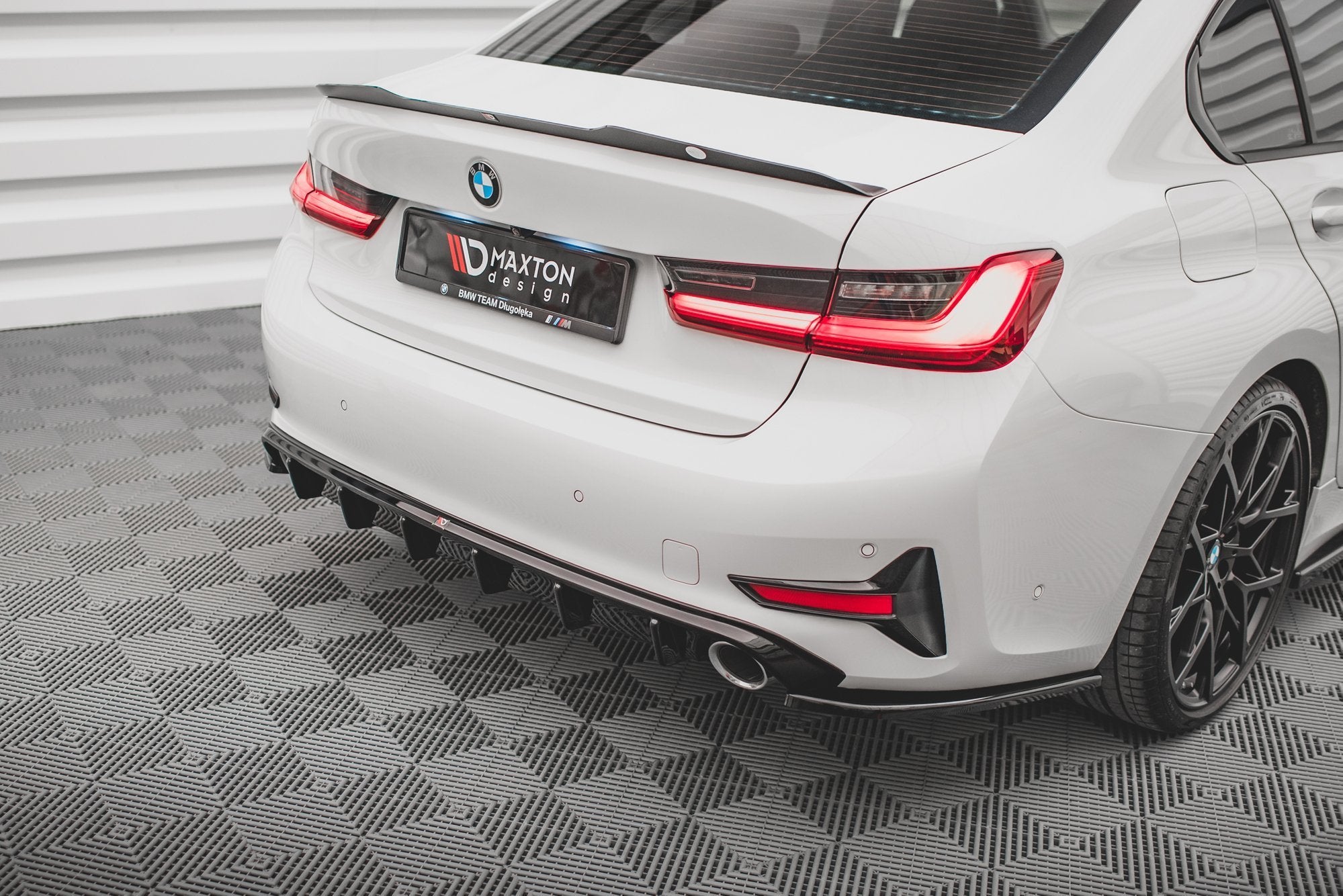 REAR VALANCE SUITABLE FOR BMW 3 G20 / G21 – Maxton Design USA