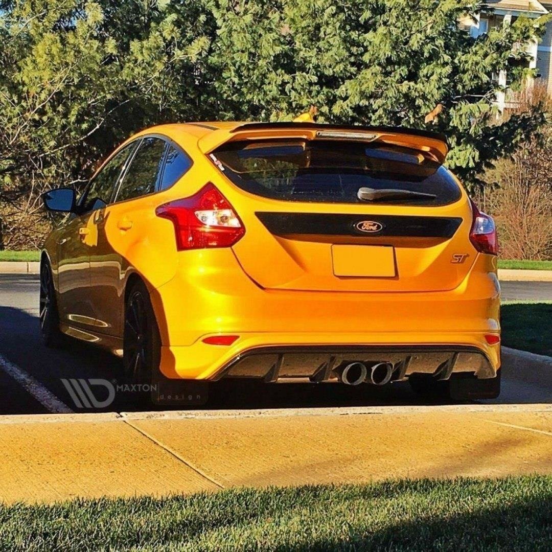 REAR VALANCE FORD FOCUS ST MK3 (PRE-FACELIFT) (RS LOOK)