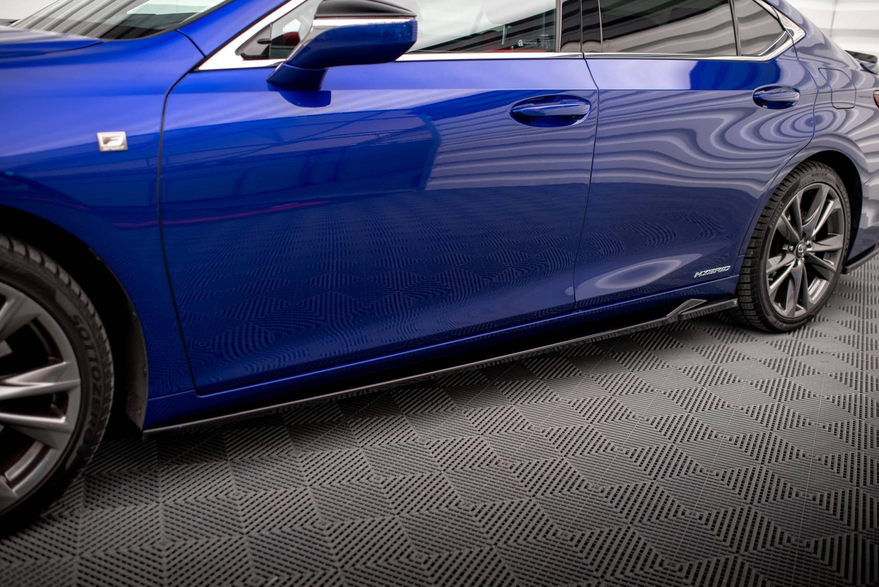 SIDE SKIRTS DIFFUSERS LEXUS ES F SPORT MK7 – Maxton Design USA