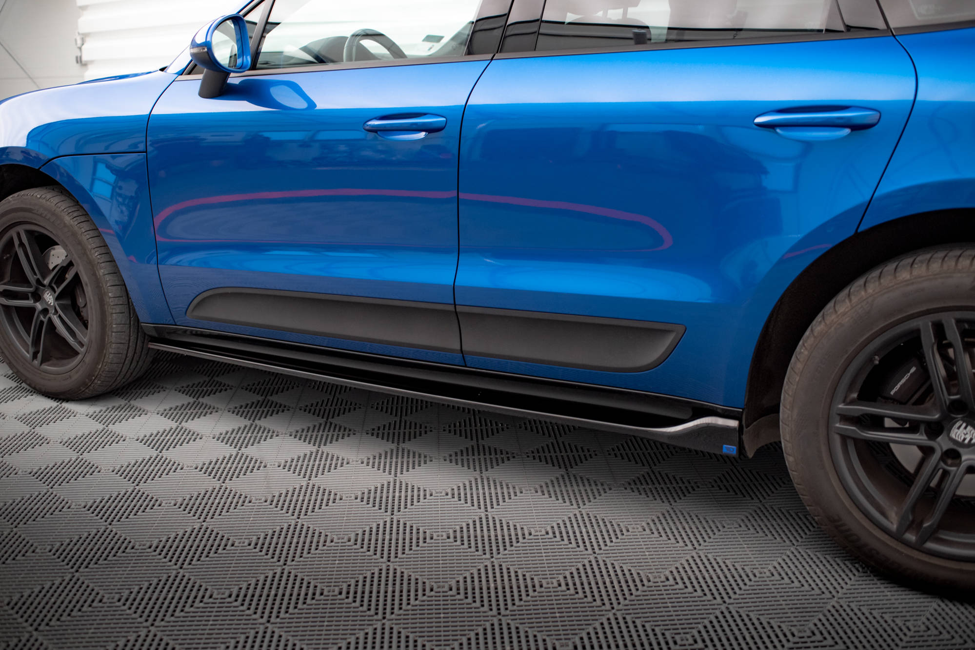 Set of Splitters Porsche Macan GTS / Sport Design Mk1