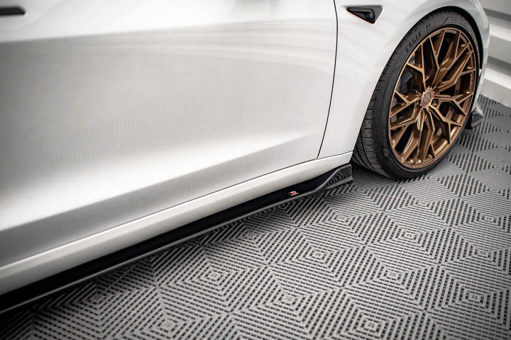 SIDE SKIRTS DIFFUSERS V.2 TESLA MODEL 3