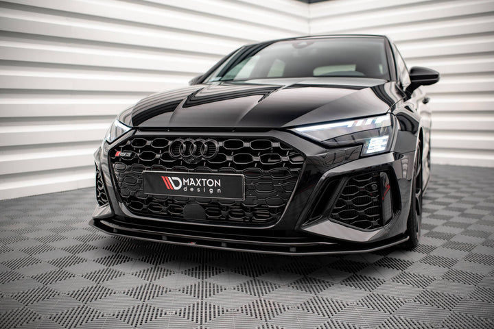 STREET PRO FRONT SPLITTER AUDI RS3 SPORTBACK / SEDAN 8Y