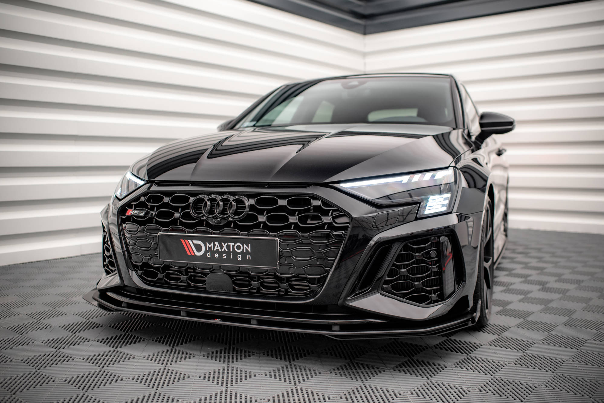 STREET PRO FRONT SPLITTER V.1 + FLAPS AUDI RS3 SPORTBACK / SEDAN